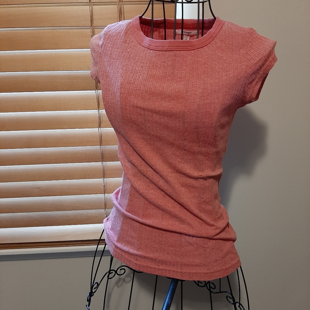 Coral red tee